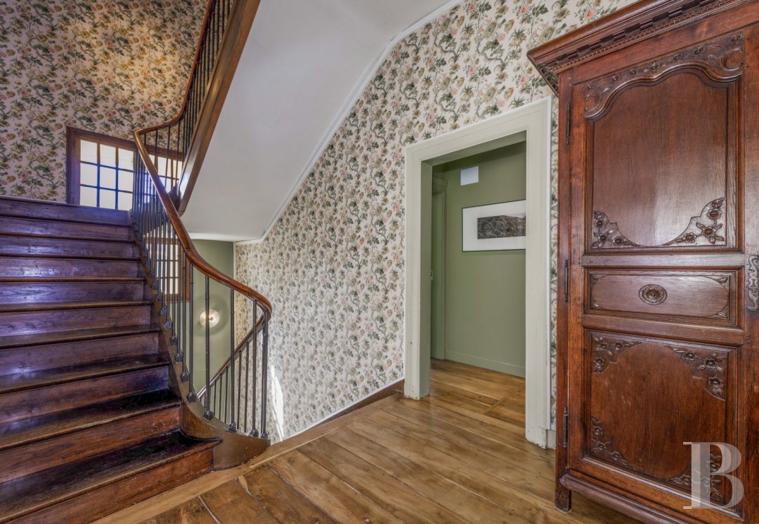 A 19th-century château dominating the surrounding landscape, south of Limoges in Haute-Vienne - photo  n°13